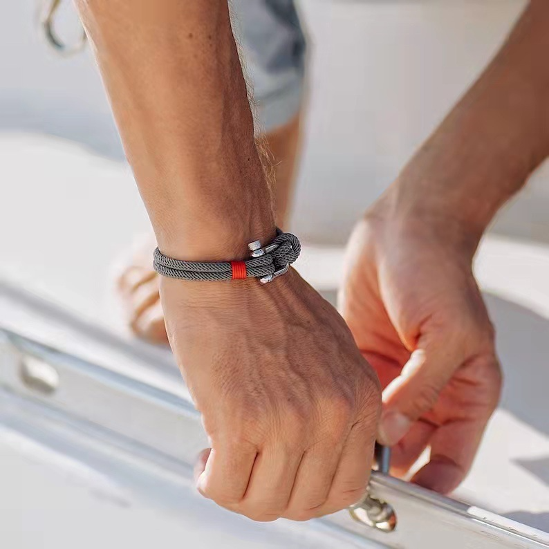 Buckle Black and Silver
